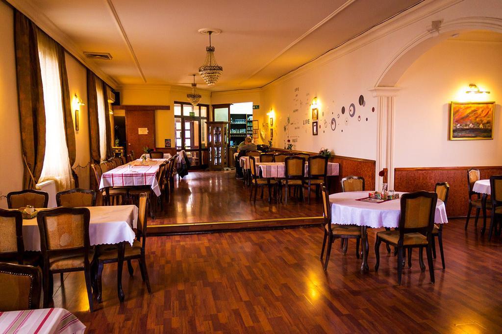 Hotel Ugostiteljski Objekat Karibo Sombor Exteriér fotografie